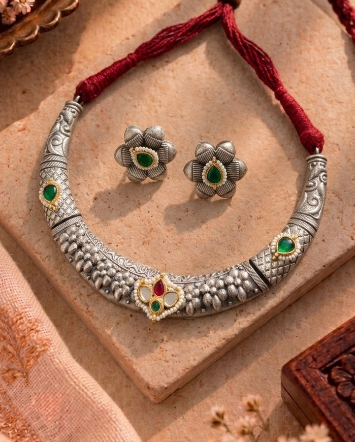 German Silver Pink & Green Kundan Hasli Necklace