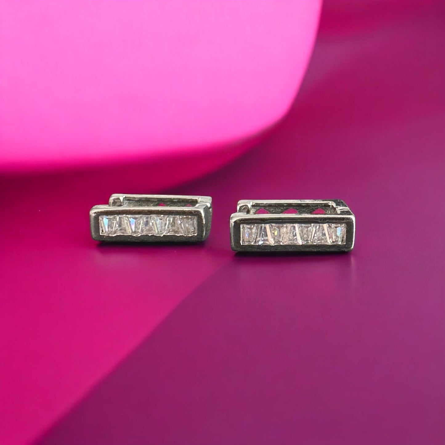 Silver Square Hoop Earrings with Fitted Diamonds – Modern & Elegant