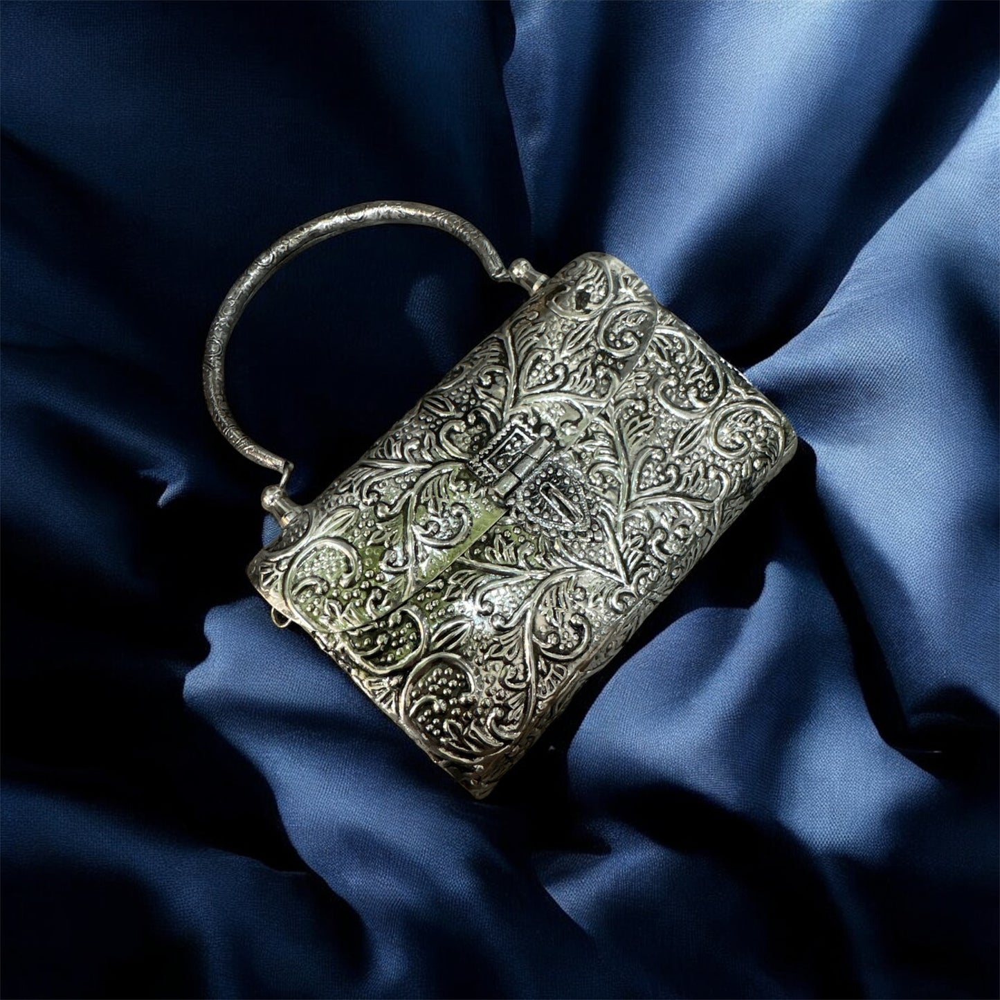 Geometric Silver Metal Clutch – Hand-Engraved Square Evening Bag with Artisan Detailing