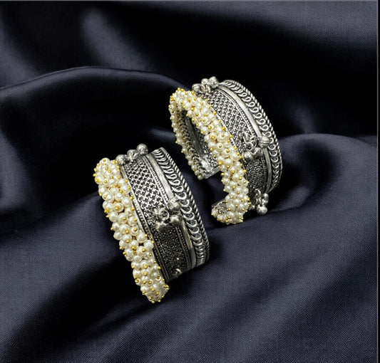 Navratri Special Oxidised Kada with White Pearls (Single)