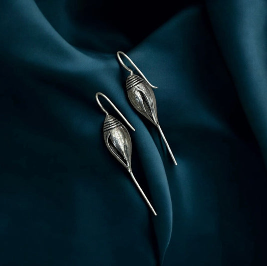 Vintage-Style Oxidised Earcuff