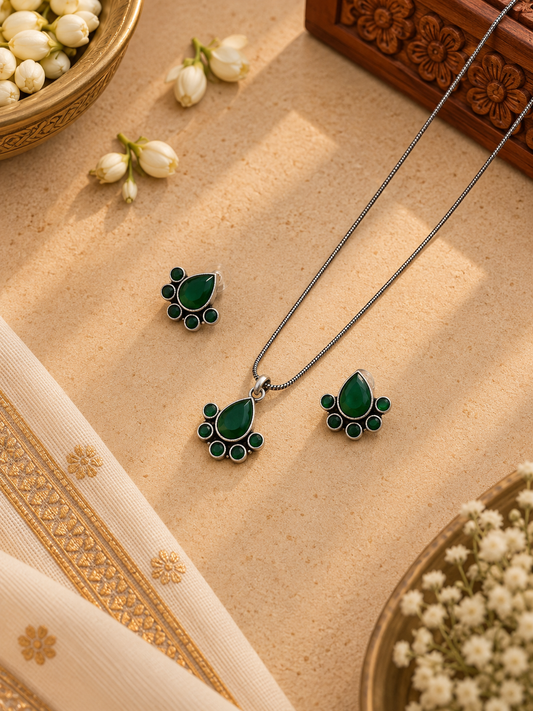Silver Emerald Green Teardrop Pendant & Earrings Set