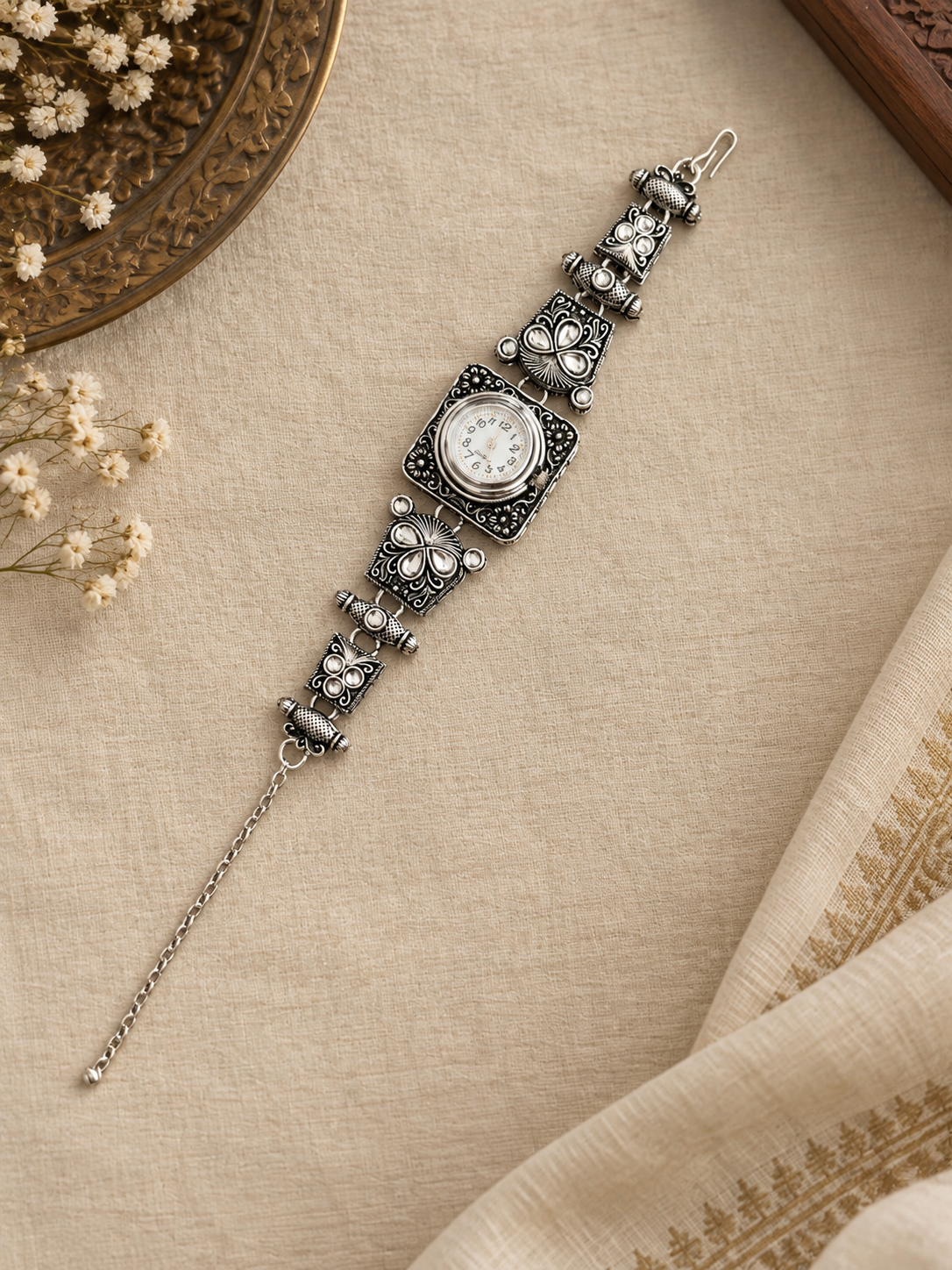 Floral Engraved Bracelet Watch for Women