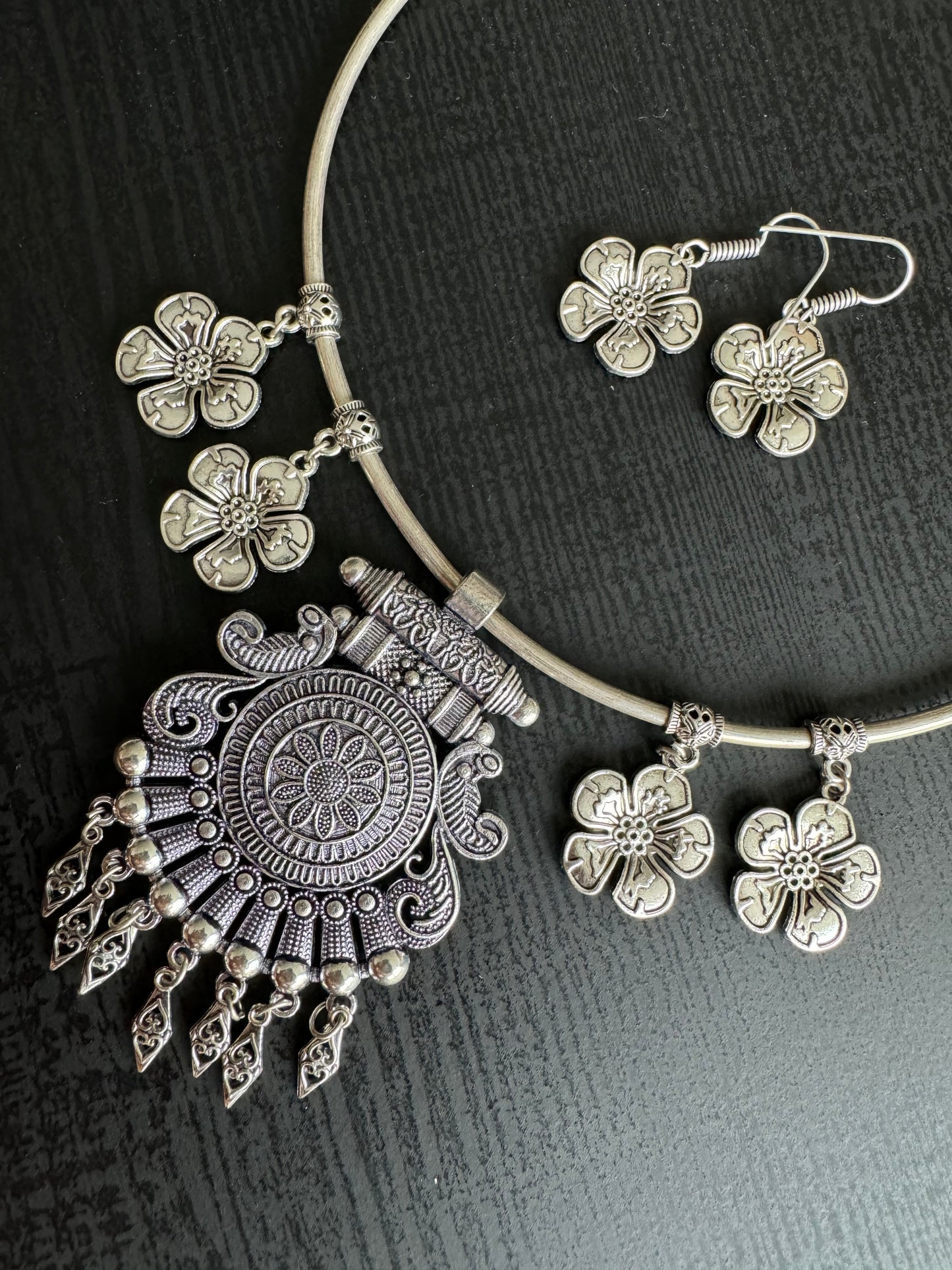 Fusion Flower Oxidised Hasli