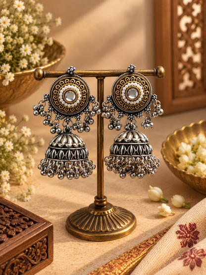 Oxidised White Kundan Stone Round Pendant Necklace & Jhumka Set