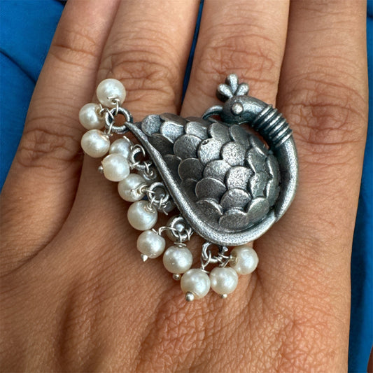 Oxidized Peacock-Shaped Ring with Pearl Beads