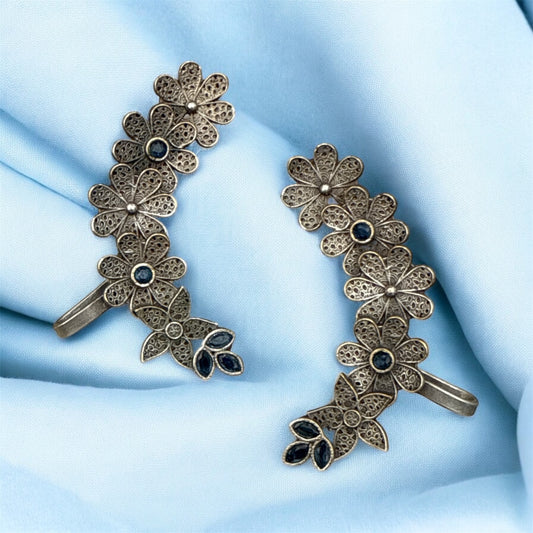 Vintage Floral Ear Cuff – 4 Oxidised Flowers with Black Stone Details