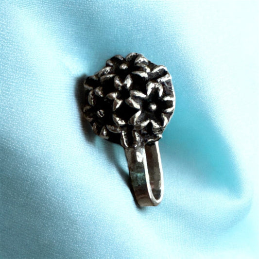 Oxidised Nose Pin