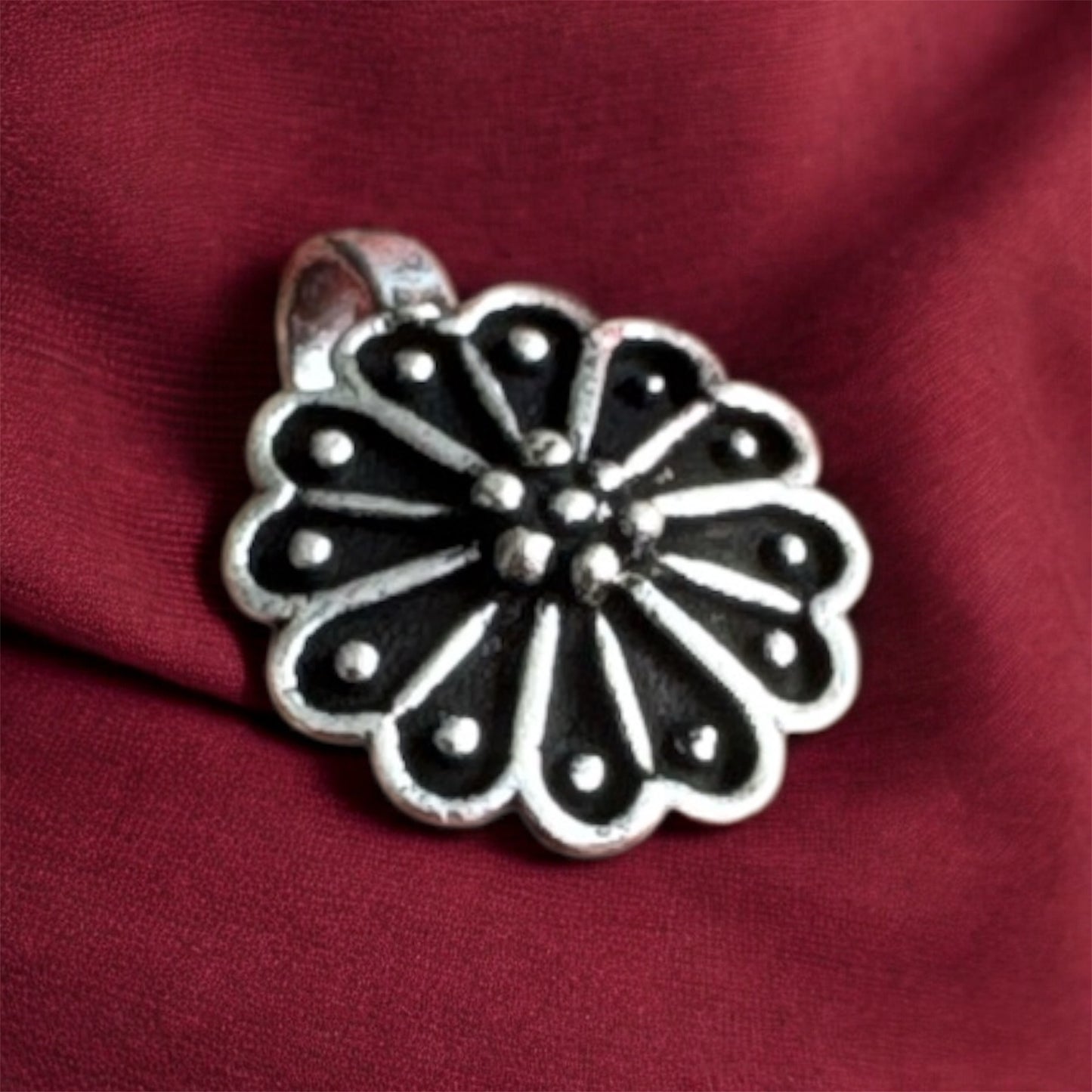 Oxidised Nose Pin