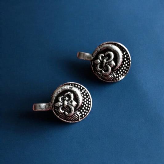 Oxidised Nose Pin