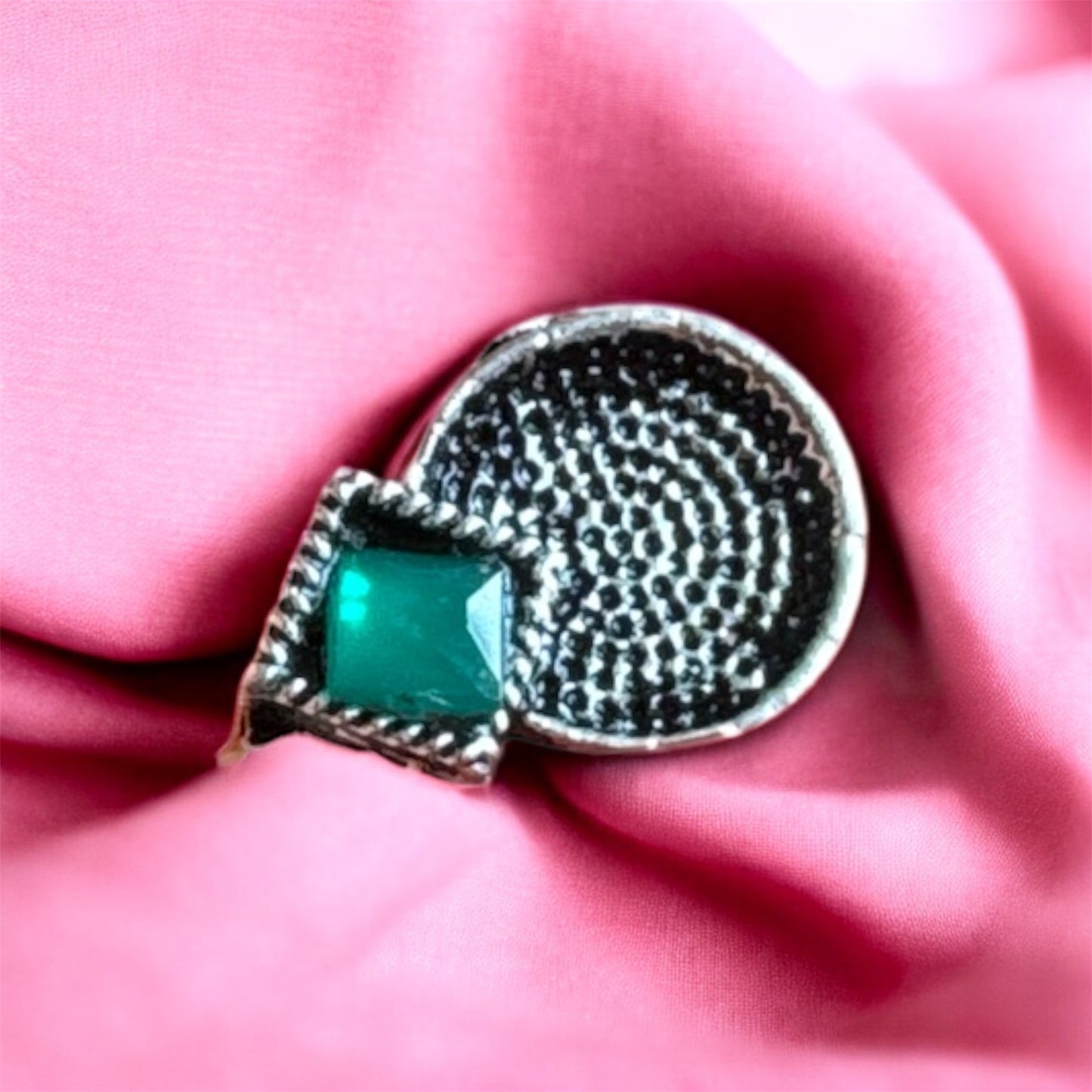 Oxidised Nose Pin